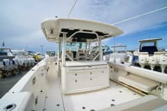 2018 Boston Whaler 380 Outrage photo 4