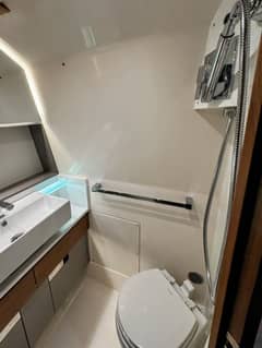2024 Tiara Yachts 38 LS photo 6