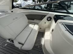 2020 Sea Ray 350 SLX Outboard photo 4