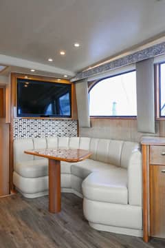 2005 Viking 48 Convertible photo 6