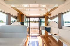 2022 Tiara Yachts 39 Coupe photo 6