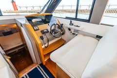 2022 Tiara Yachts 39 Coupe photo 4