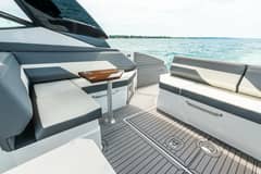 2021 Cruisers Yachts photo 9