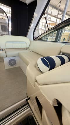 2020 Regal 33 Express photo 4