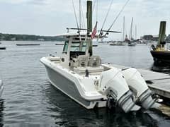 2024 Boston Whaler 250 Outrage "That's Amore" photo 9