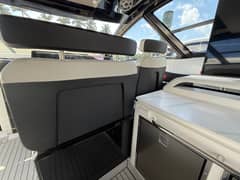 2024 Cruisers Yachts 50 GLS photo 7