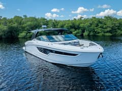 2022 Cruisers Yachts GLS OB "Walking on Water" photo 1