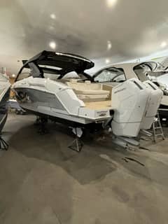 2024 Cruisers Yachts 42 GLS OB photo 4