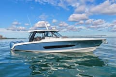 2023 Boston Whaler photo 7
