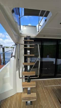 2018 Prestige 460 photo 8