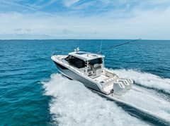 2023 Boston Whaler 405 Conquest photo 9
