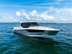 2023 Boston Whaler 405 Conquest photo 5