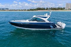 2025 Formula 400 Super Sport Crossover "LADY CHAMPAGNE II" photo 2