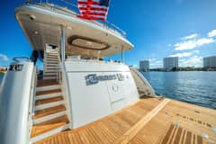 2022 Ocean Alexander 32L photo 8