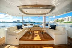 2022 Ocean Alexander 32L photo 9