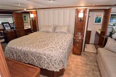 2024 Viking 90 Skybridge "PRIMETIME" photo 4