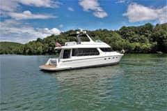 2001 Carver 570 Voyager Pilothouse photo 2