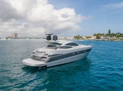 2004 Pershing Express photo 5