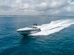 2004 Pershing Express photo 9