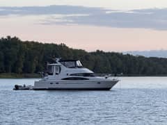 2005 Carver 444 Motor Yacht photo 1
