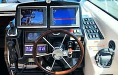 2009 Tiara Yachts Sovran 4300 photo 4
