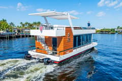 2023 Reina Boats 44DR photo 5