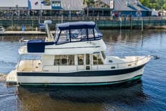 2009 Mainship Expedition 40 "Harmony" photo 1