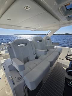 2024 Tiara Yachts 38 LS photo 5