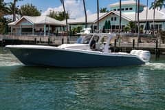 2025 Edgewater 370CC photo 9