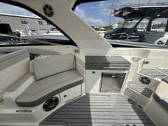 2020 Sea Ray 350 SLX Outboard photo 9