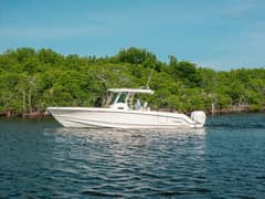2019 Boston Whaler 330 Outrage photo 1