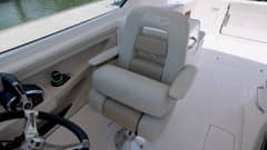 2024 Boston Whaler 280 Vantage photo 8
