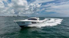 2016 Riviera 5000 Sport Yacht photo 8
