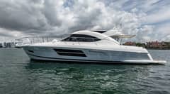 2016 Riviera 5000 Sport Yacht photo 9