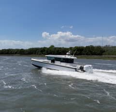 2019 Axopar 37 XC Cross Cabin photo 1
