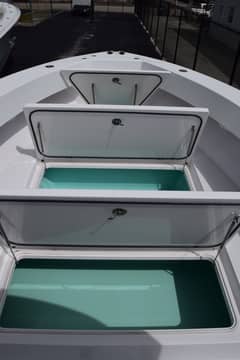 2010 Bahama 41 Center Console "Hold On" photo 8