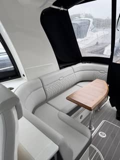 2022 Sea Ray 370 Sundancer photo 5