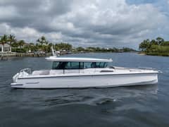 2024 Axopar 45 XC Cross Cabin photo 3