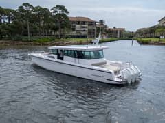 2024 Axopar 45 XC Cross Cabin photo 7