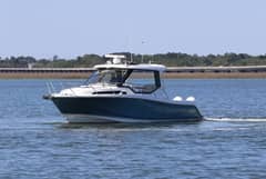 2021 Boston Whaler 325 Conquest "SIP N SEA" photo 7