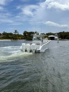 2014 Yellowfin 42 Offshore photo 5