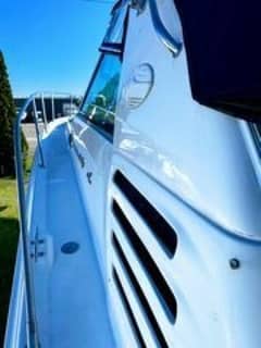 1999 Sea Ray 370 Express photo 4