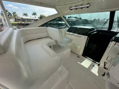 2018 Tiara Yachts 4300 Open photo 6