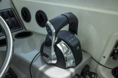 2014 Boston Whaler 315 Conquest photo 5