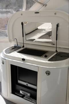 2007 Cruisers Yachts 520 EXPRESS photo 4