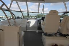 2007 Cruisers Yachts 520 EXPRESS photo 3