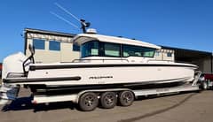 2021 Axopar 37 XC Cross Cabin photo 4