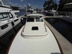 2009 Hinckley Picnic Boat 37 MKIII photo 9