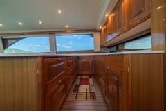 2005 Viking 61 Convertible "Honey Girl" photo 9