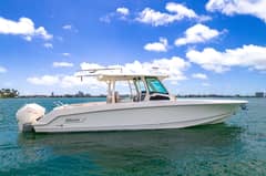 2020 Boston Whaler 380 Outrage photo 3